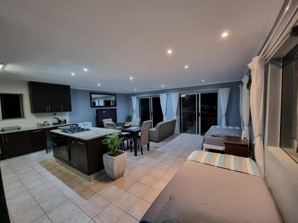 Lagoon View Apartment